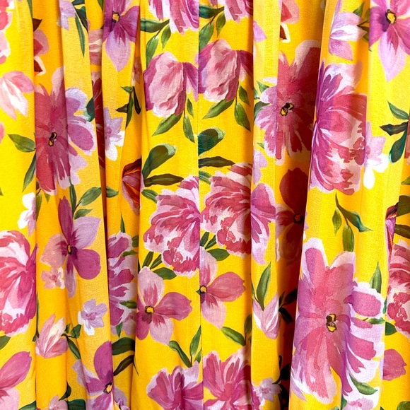 Adelyn Rae floral pleated fit & flare dress. Size small. Yellow and pink - Picture 4 of 5